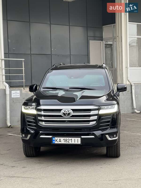 2023 toyota land cruiser