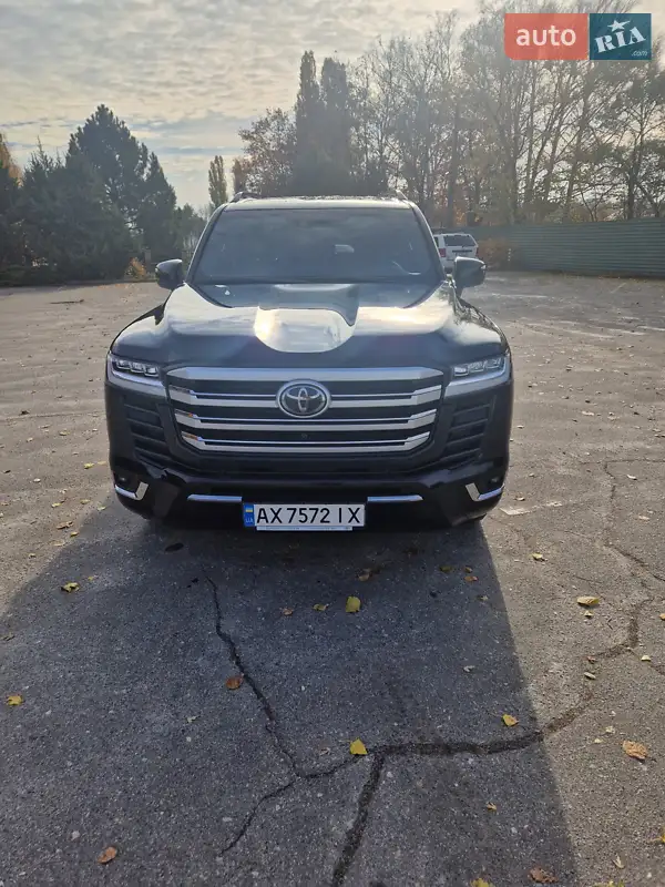 2022 toyota land cruiser