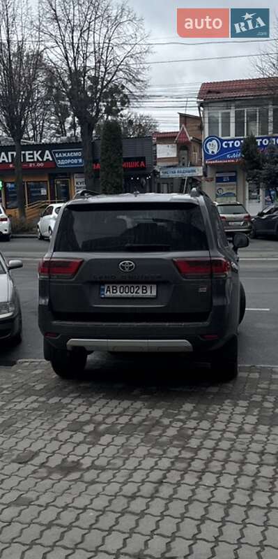 2023 toyota land cruiser