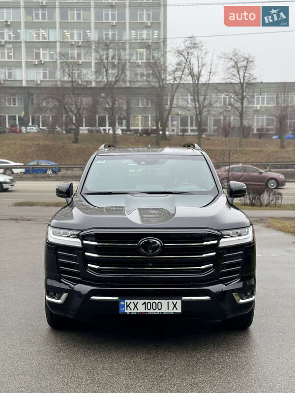 2023 toyota land cruiser