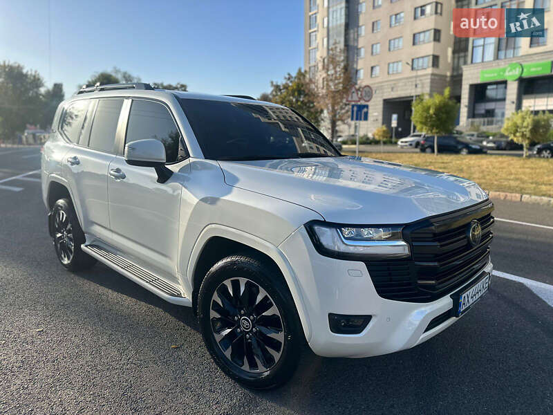 2022 toyota land cruiser