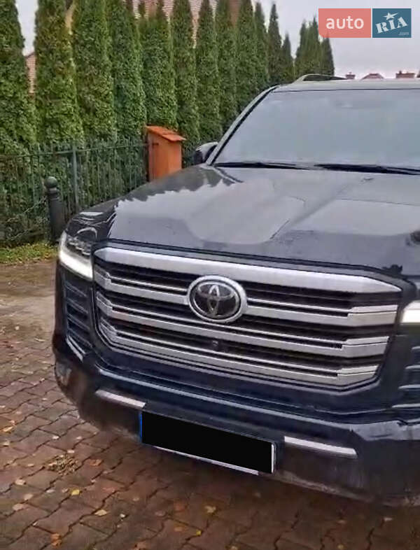 2021 toyota land cruiser