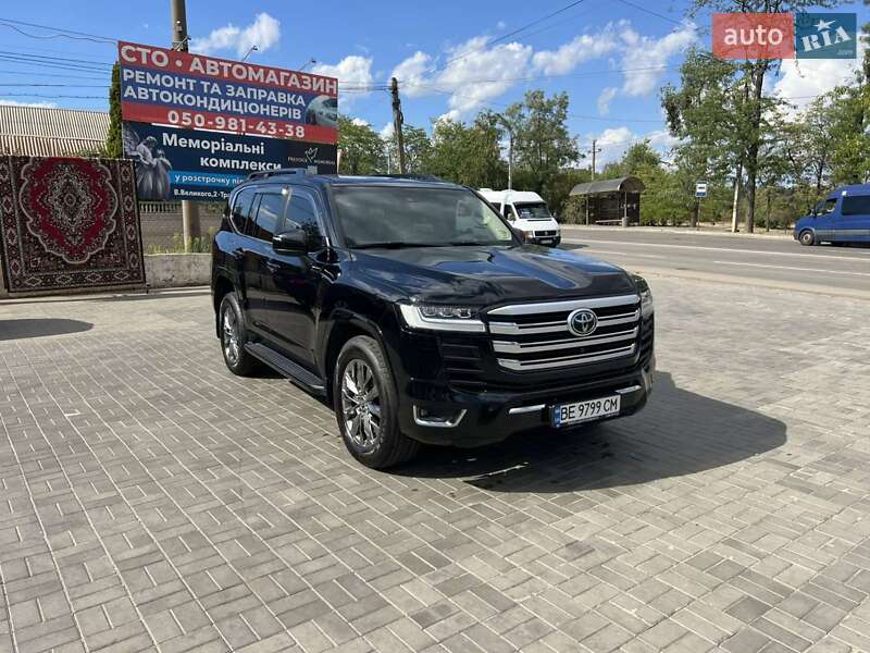 2021 toyota land-cruiser
