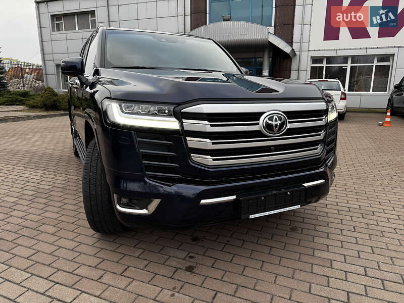 2021 toyota land cruiser