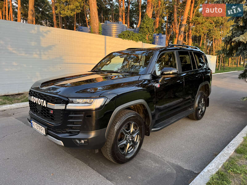 2023 toyota land cruiser