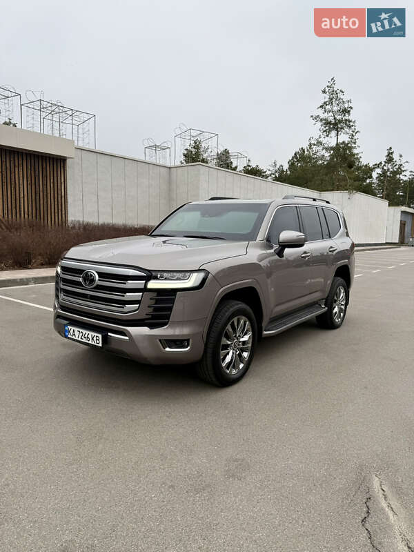 2021 toyota land cruiser