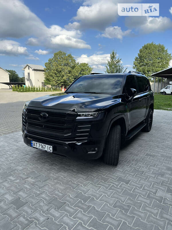 2021 toyota land cruiser