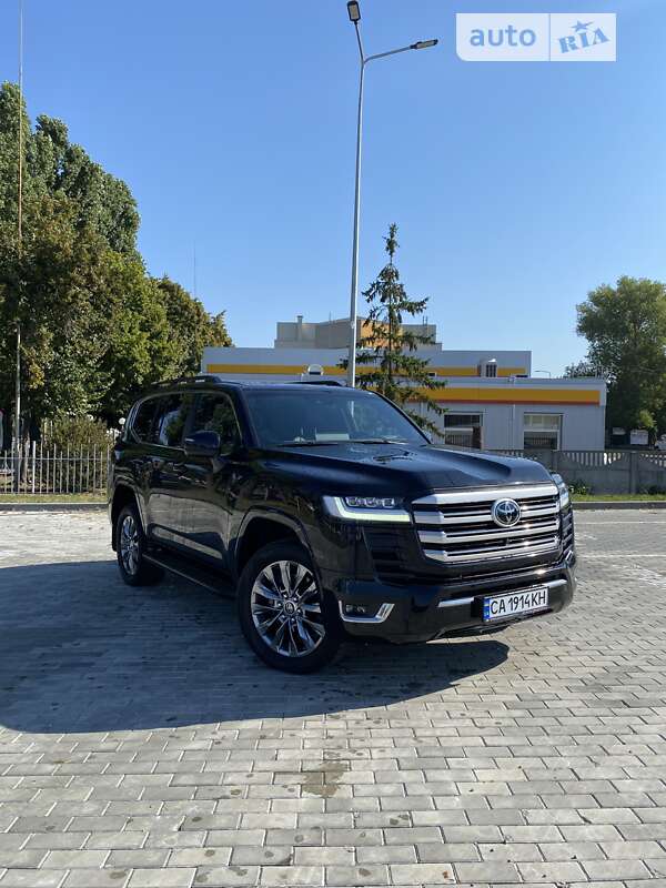 2021 toyota land cruiser