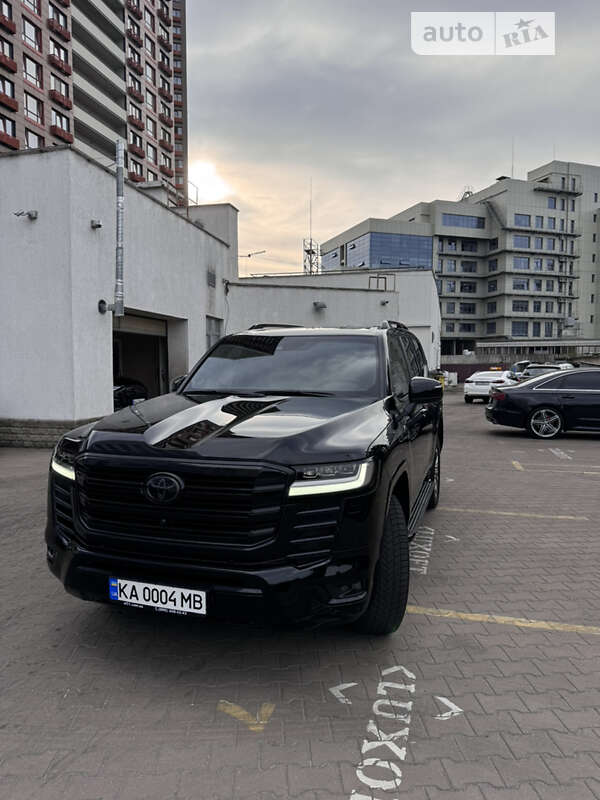2021 toyota land cruiser