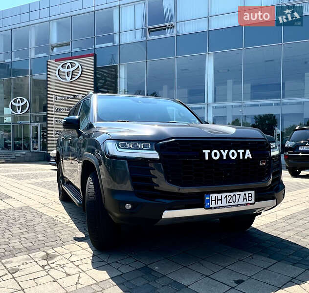 2023 toyota land cruiser