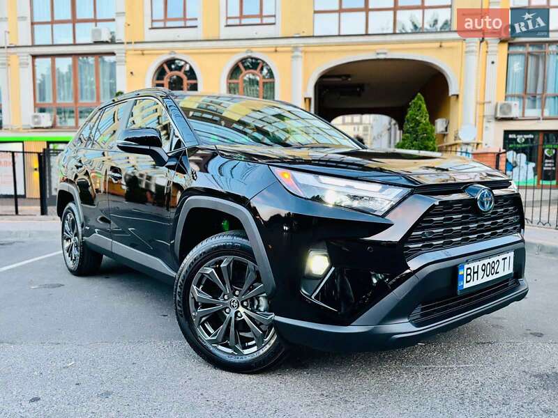 2023 toyota rav4