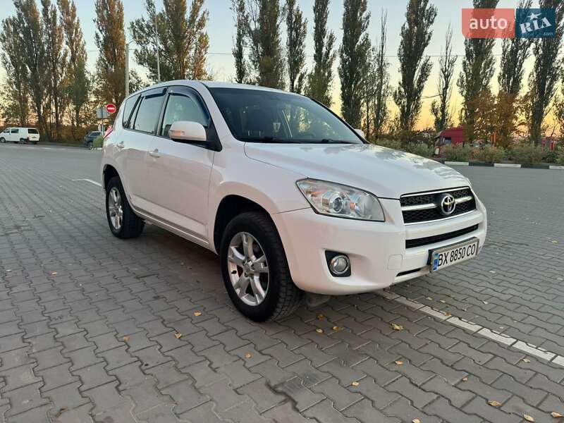 2010 toyota rav4