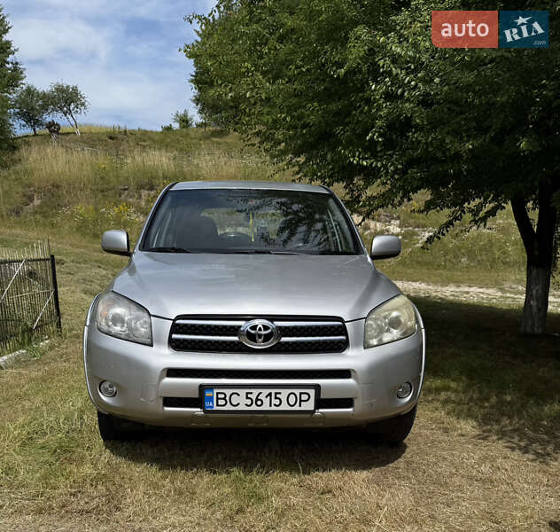 2005 toyota rav4