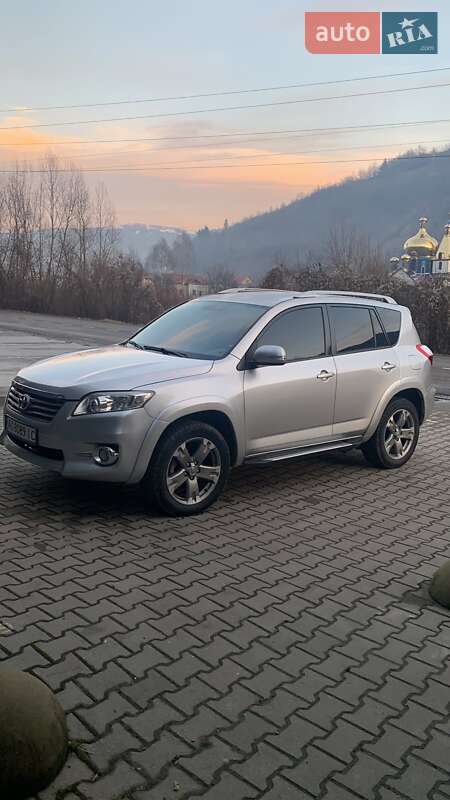 2010 toyota rav4