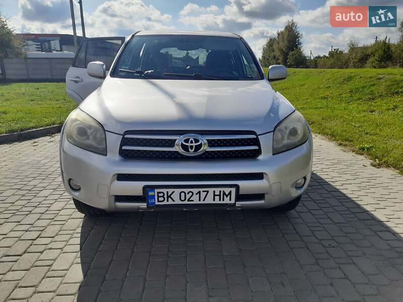 2005 toyota rav4