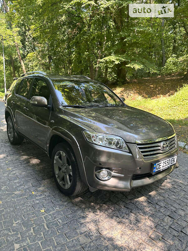 2010 toyota rav4