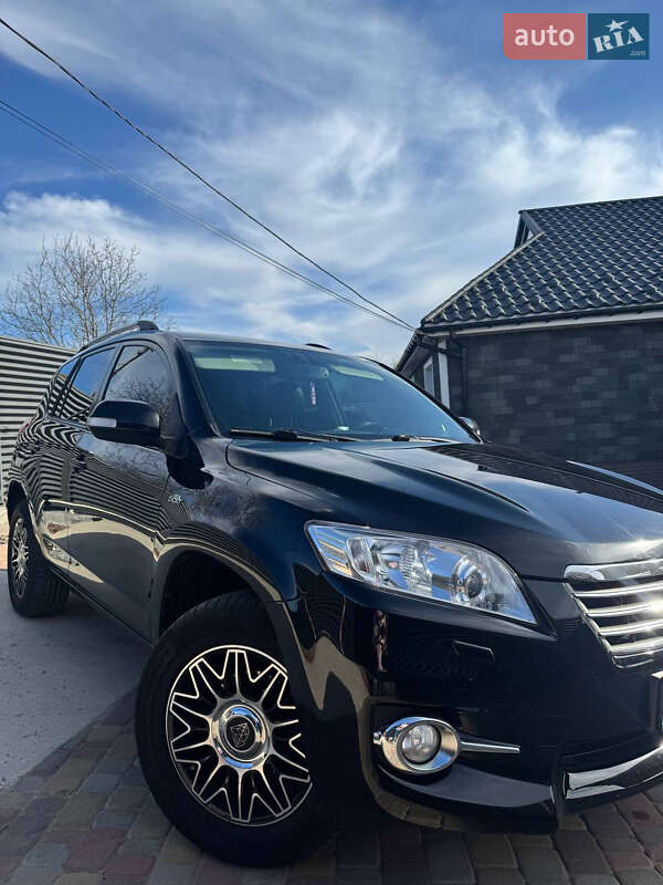2011 toyota rav4