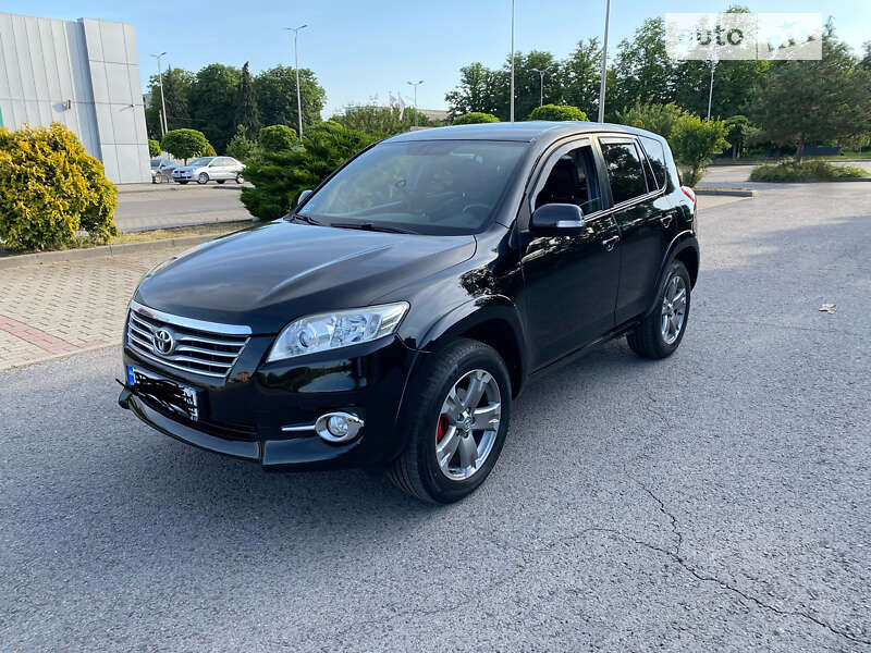 2010 toyota rav4