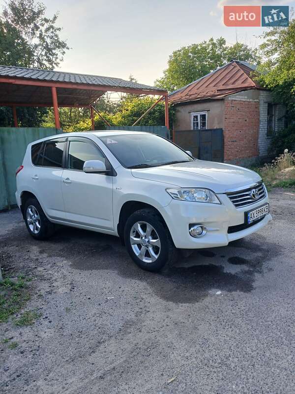 2010 toyota rav4