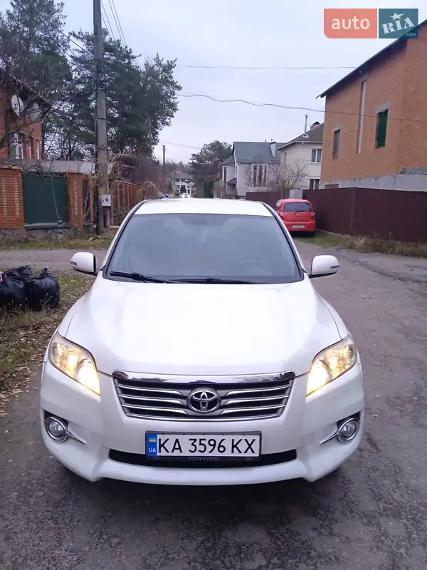 2010 toyota rav4