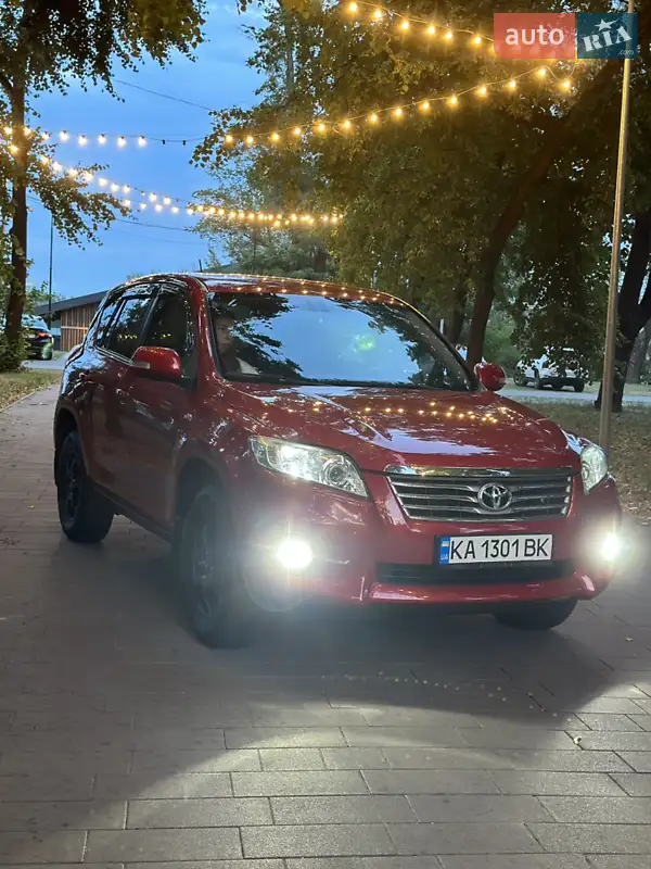 2010 toyota rav4