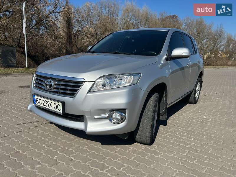 2010 toyota rav4