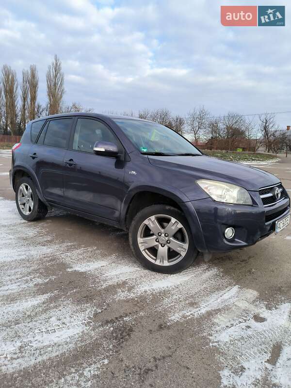 2010 toyota rav4