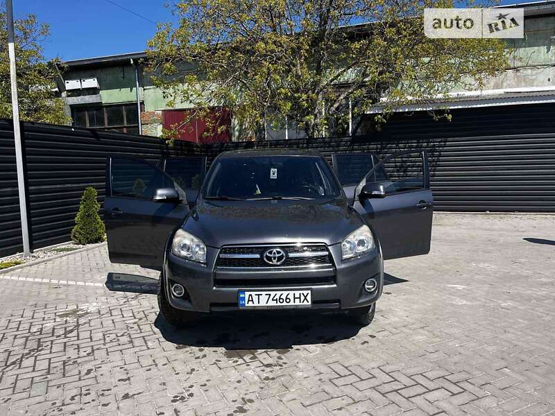 2010 toyota rav4