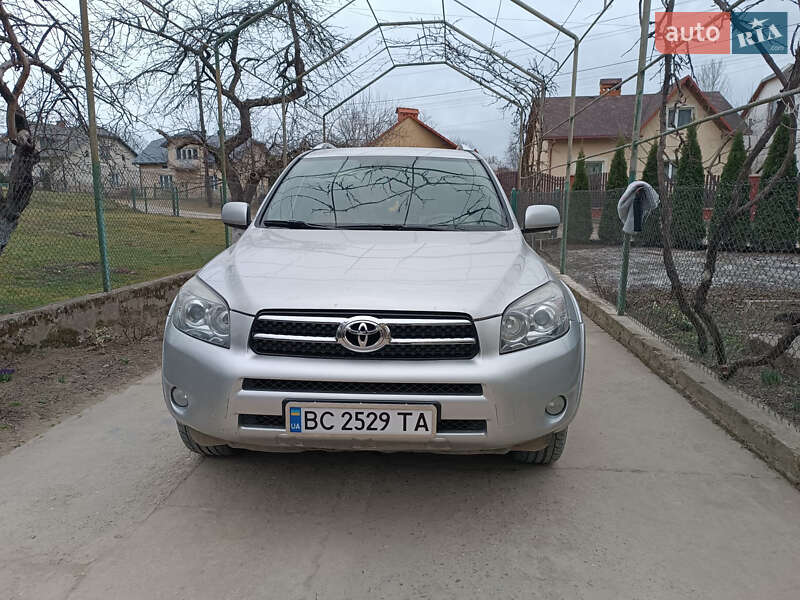 2005 toyota rav4