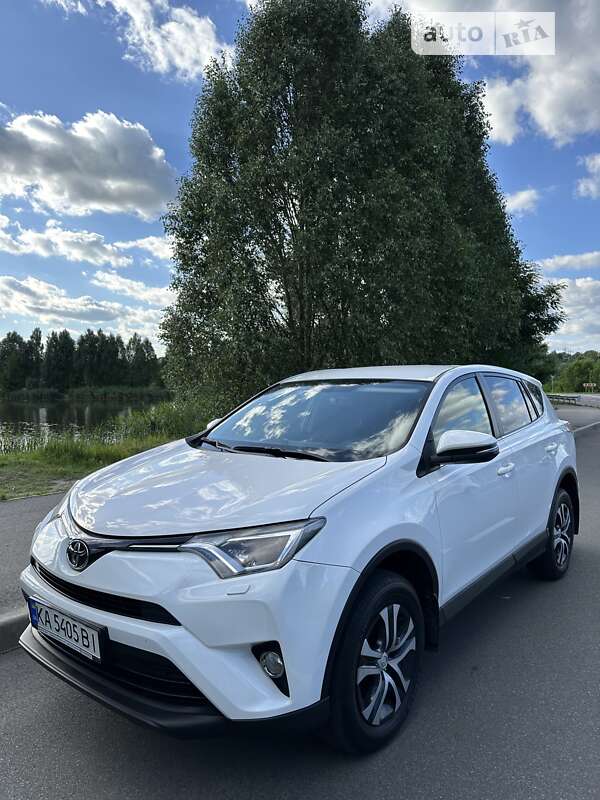 2016 toyota rav4