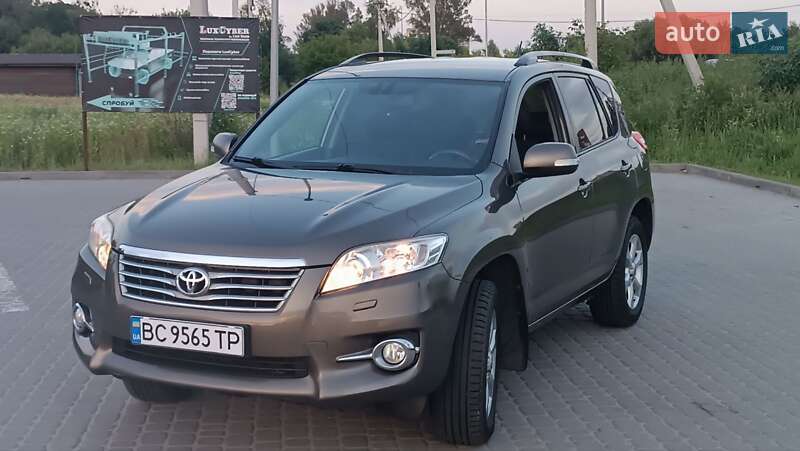2010 toyota rav4
