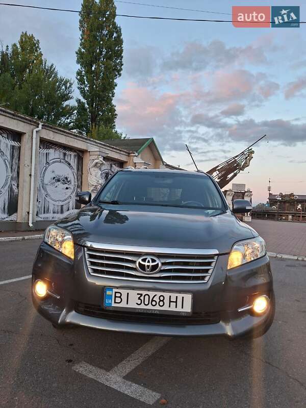 2010 toyota rav4