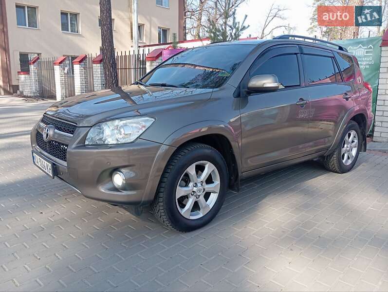2010 toyota rav4