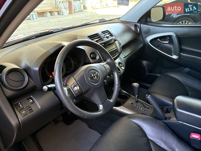 2010 toyota rav4