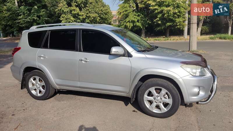 2010 toyota rav4