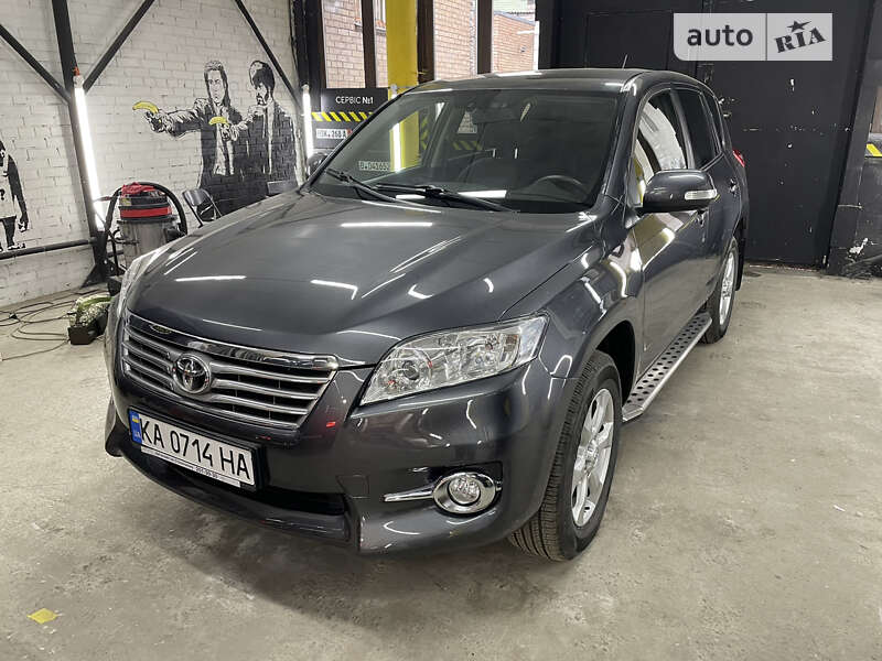 2010 toyota rav4