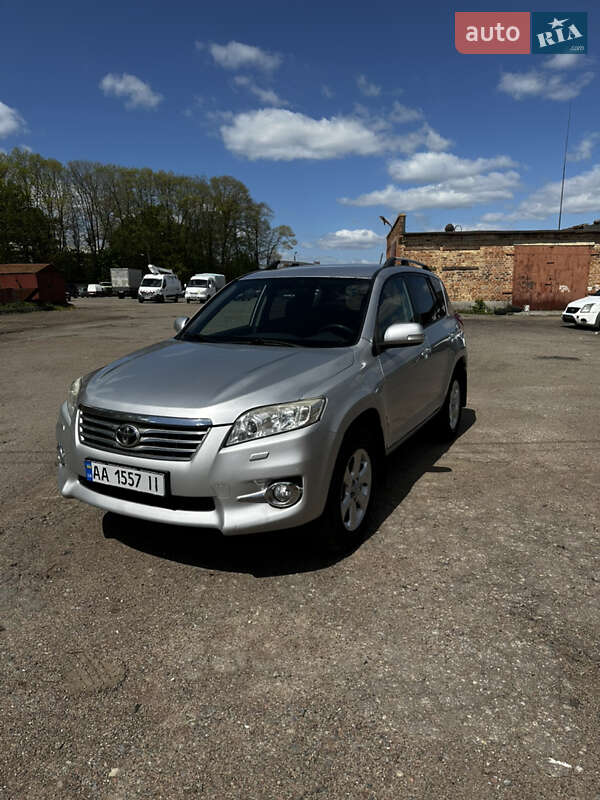 2010 toyota rav4