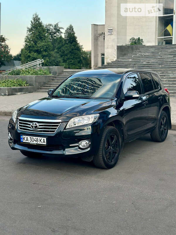 2010 toyota rav4