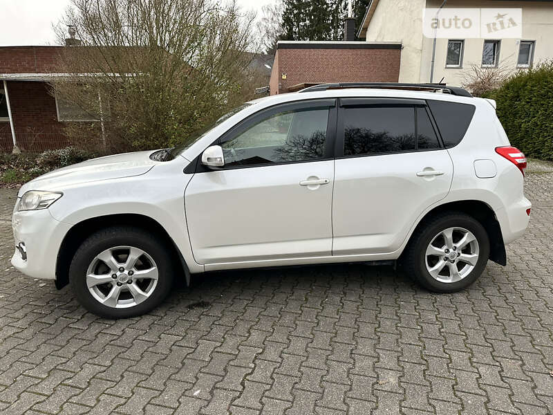 2011 toyota rav4