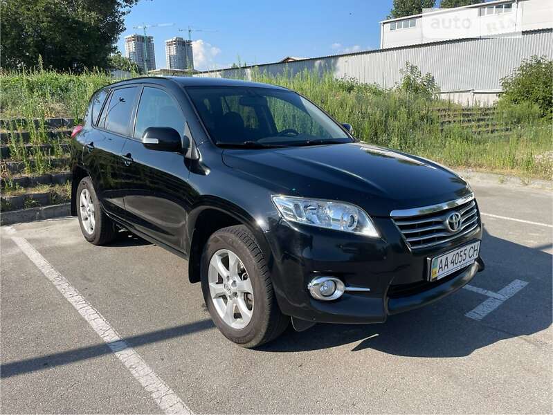 2010 toyota rav4