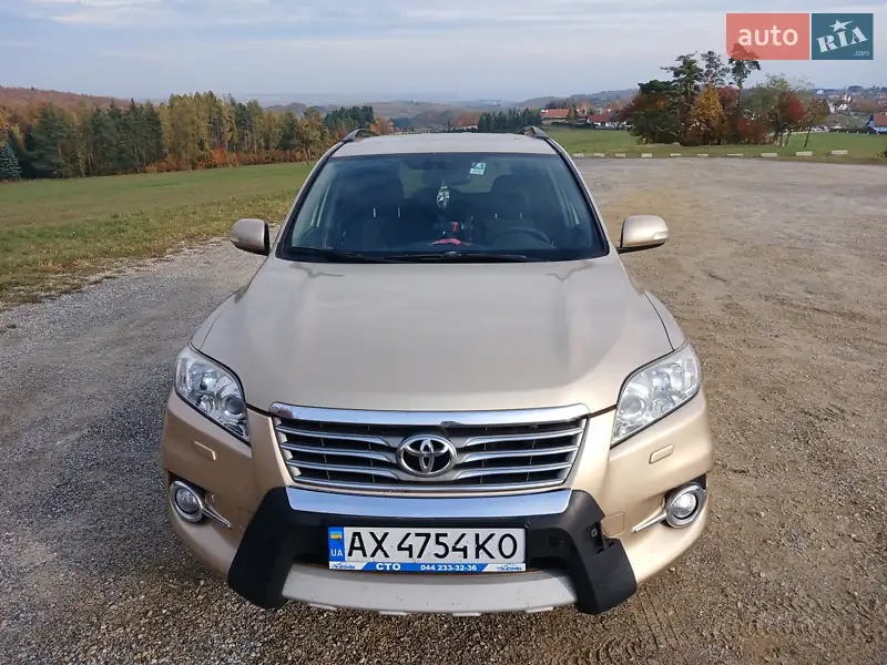 2011 toyota rav4