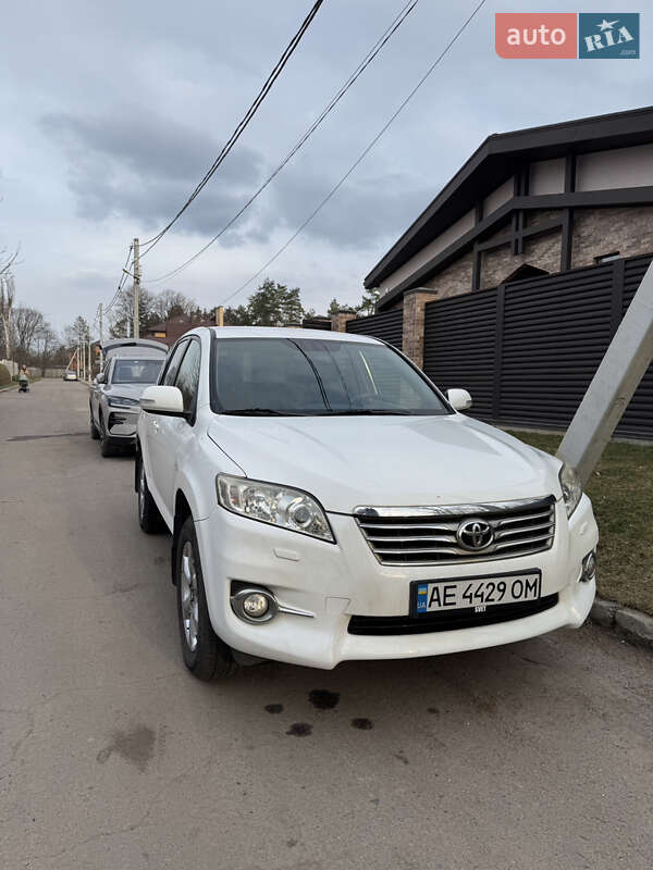 2011 toyota rav4