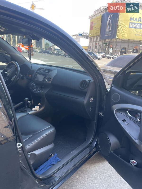 2012 toyota rav4
