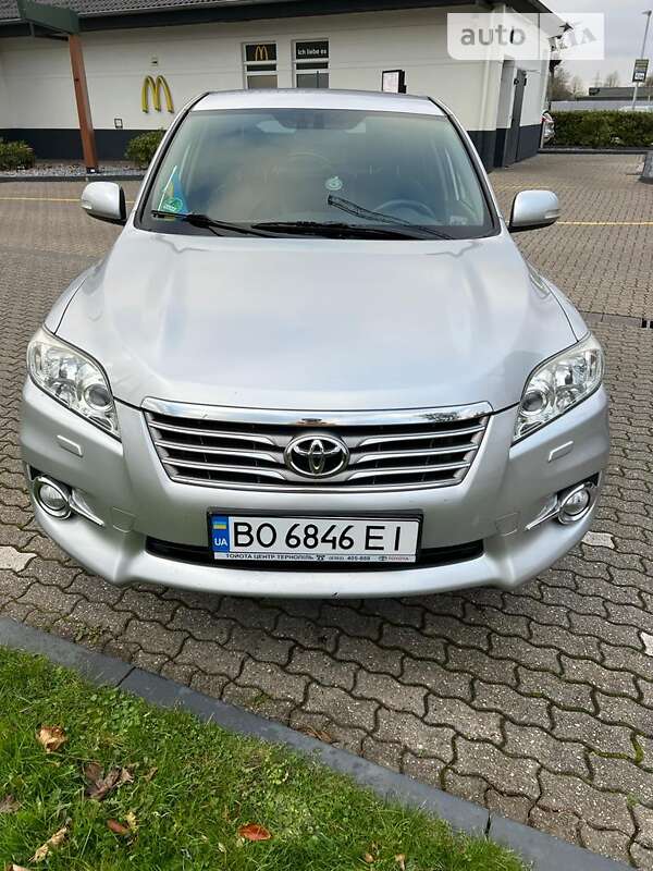 2011 toyota rav4