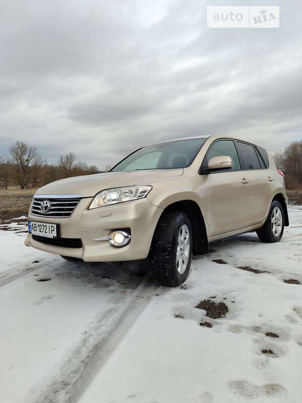 2010 toyota rav4