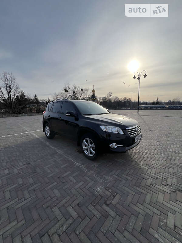 2011 toyota rav4
