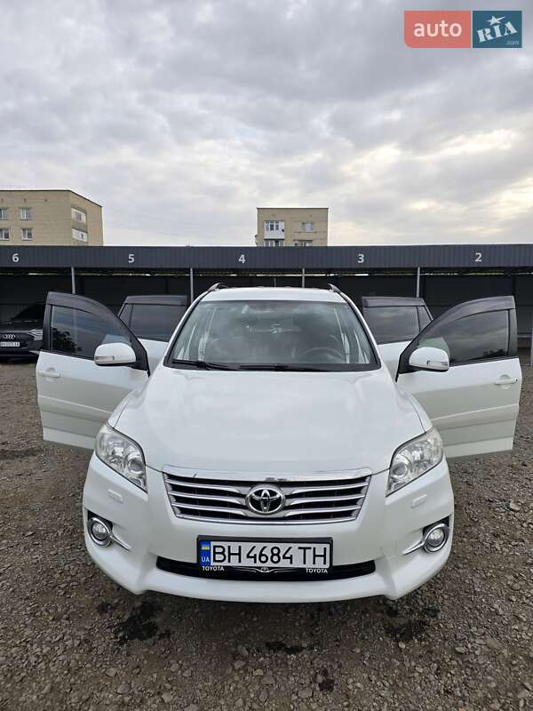 2011 toyota rav4
