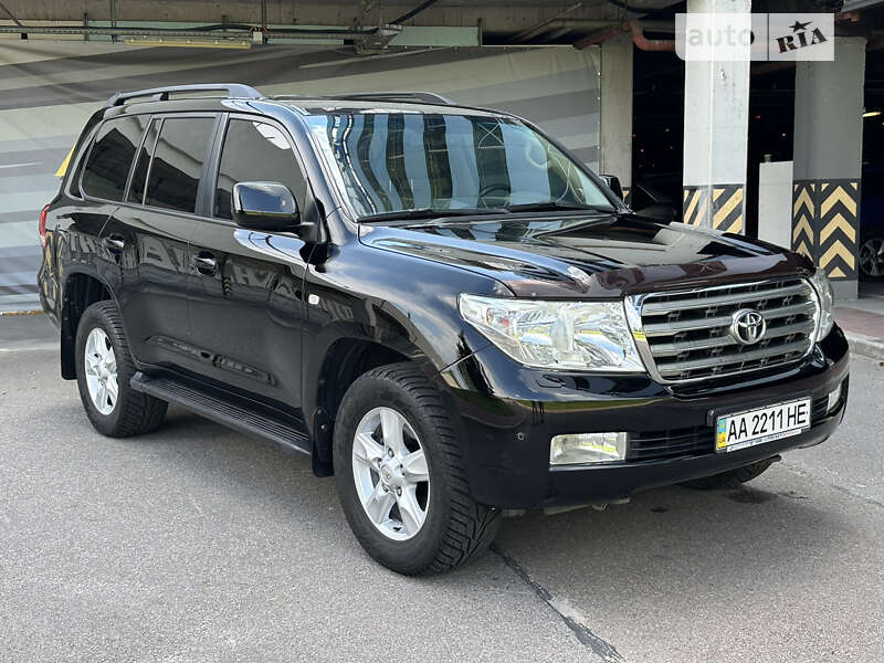 2008 toyota land cruiser 200
