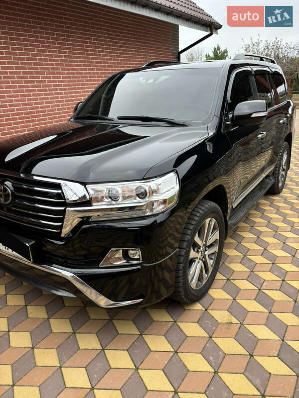 2017 toyota land cruiser