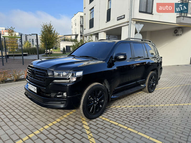 2018 toyota land cruiser 200